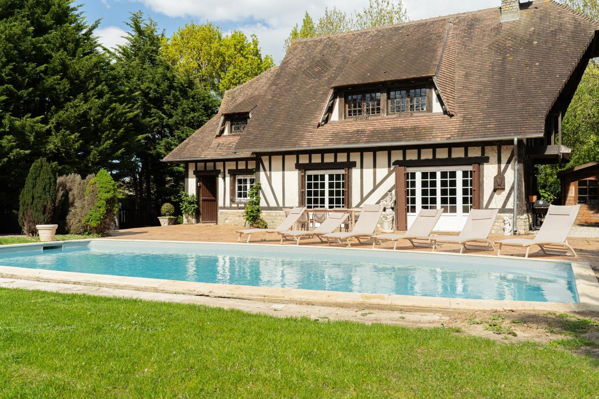 Superbe Maison Normande Avec Piscine A 3 Minutes De La Mer Auberville Eksteriør bilde